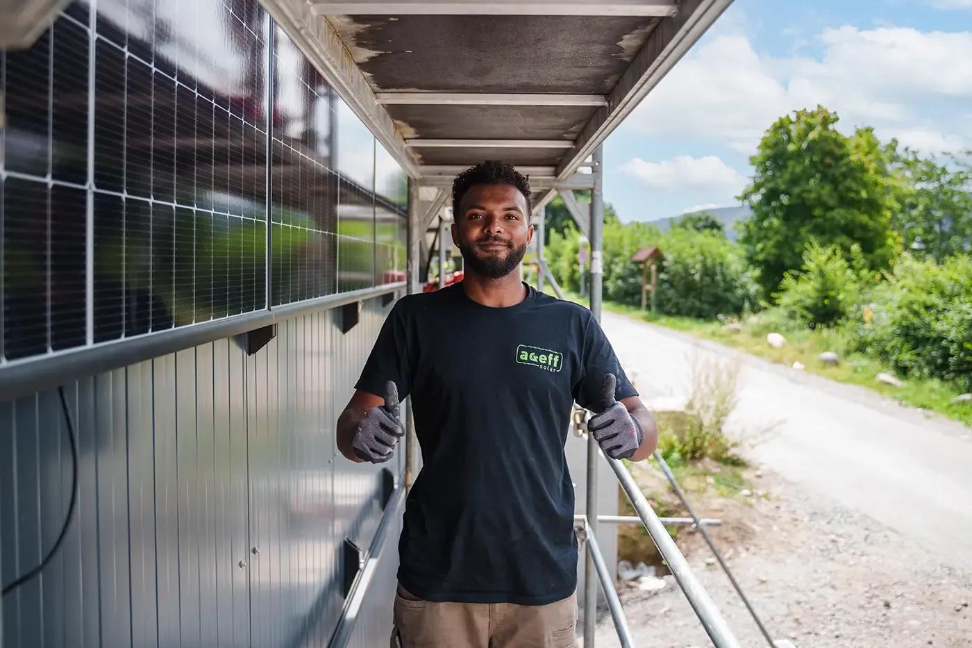 Mitarbeiter von AGEFF Solar als Beispiel für authentische Unternehmensfotografie